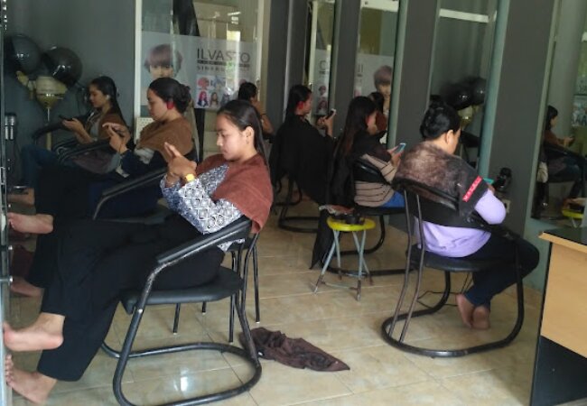 Kecantikan yang Mengalir di Jantung Cilacap: INCES SALON